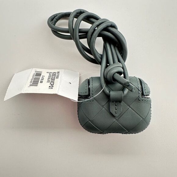 Bottega Veneta Intrecciato Apple Airpod Case Color SLATE NEW with Tag - Picture 5 of 8